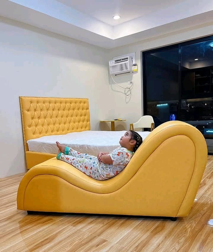 Classic S-wave Tantra Couch - Image 7